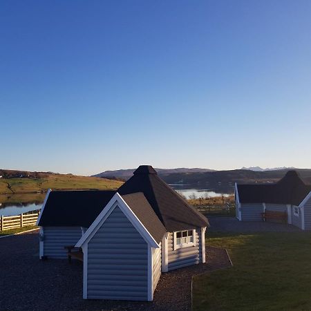 Skye Cabins Skeabost Eksteriør billede